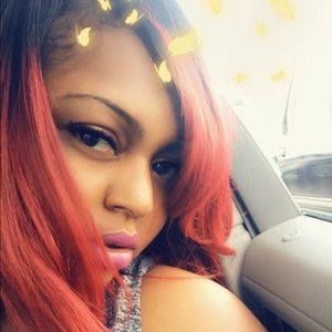 Meet your Posher, Elizabeth